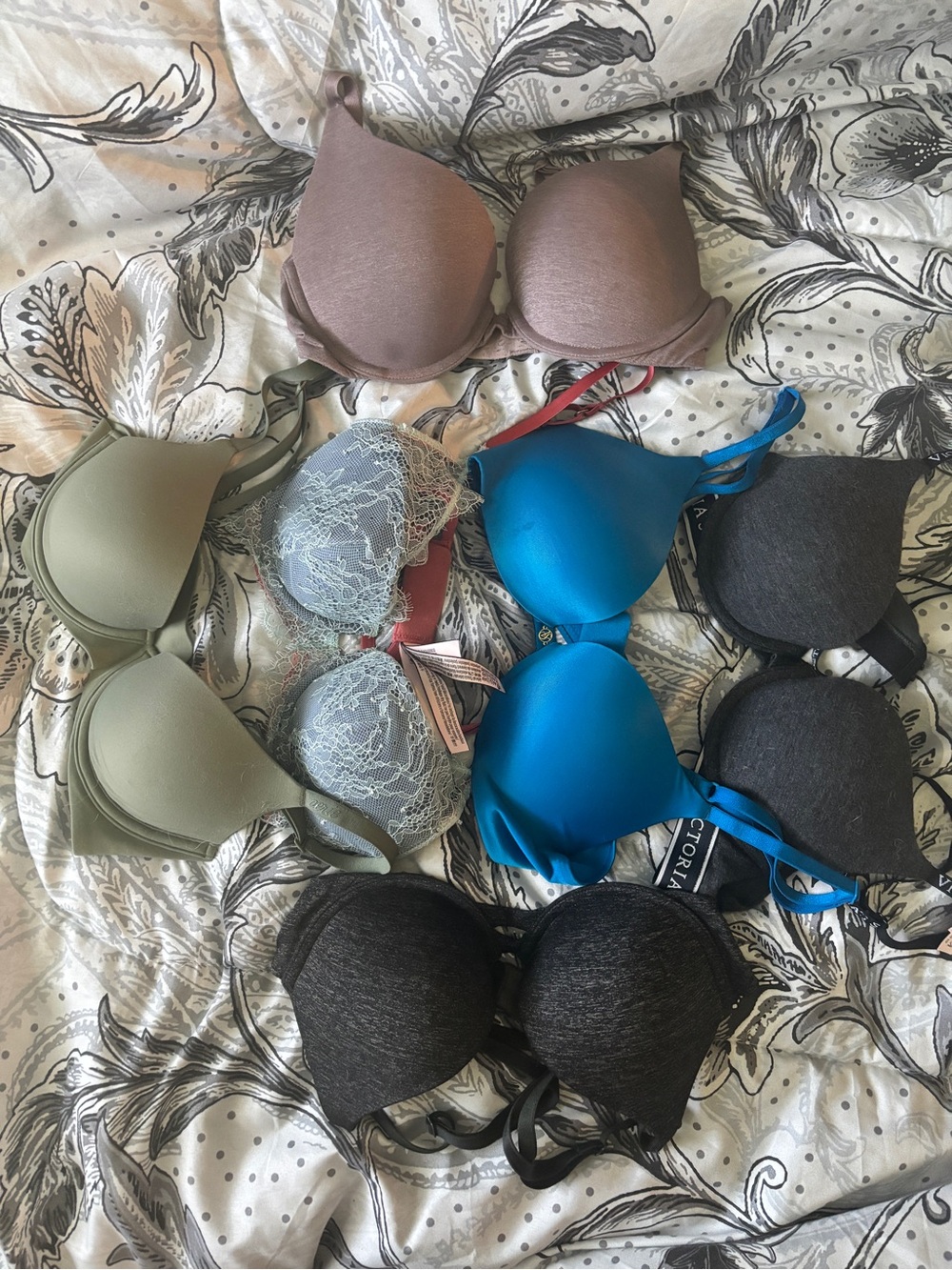 NWT, NWOT, gently used BRA lot- from Victorias Secret & Aerie 32A, 32B, & 32C